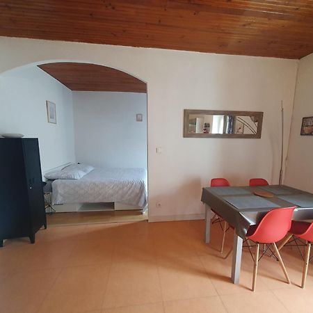 Appartement Meuble Centre Ville นียงส์ ภายนอก รูปภาพ