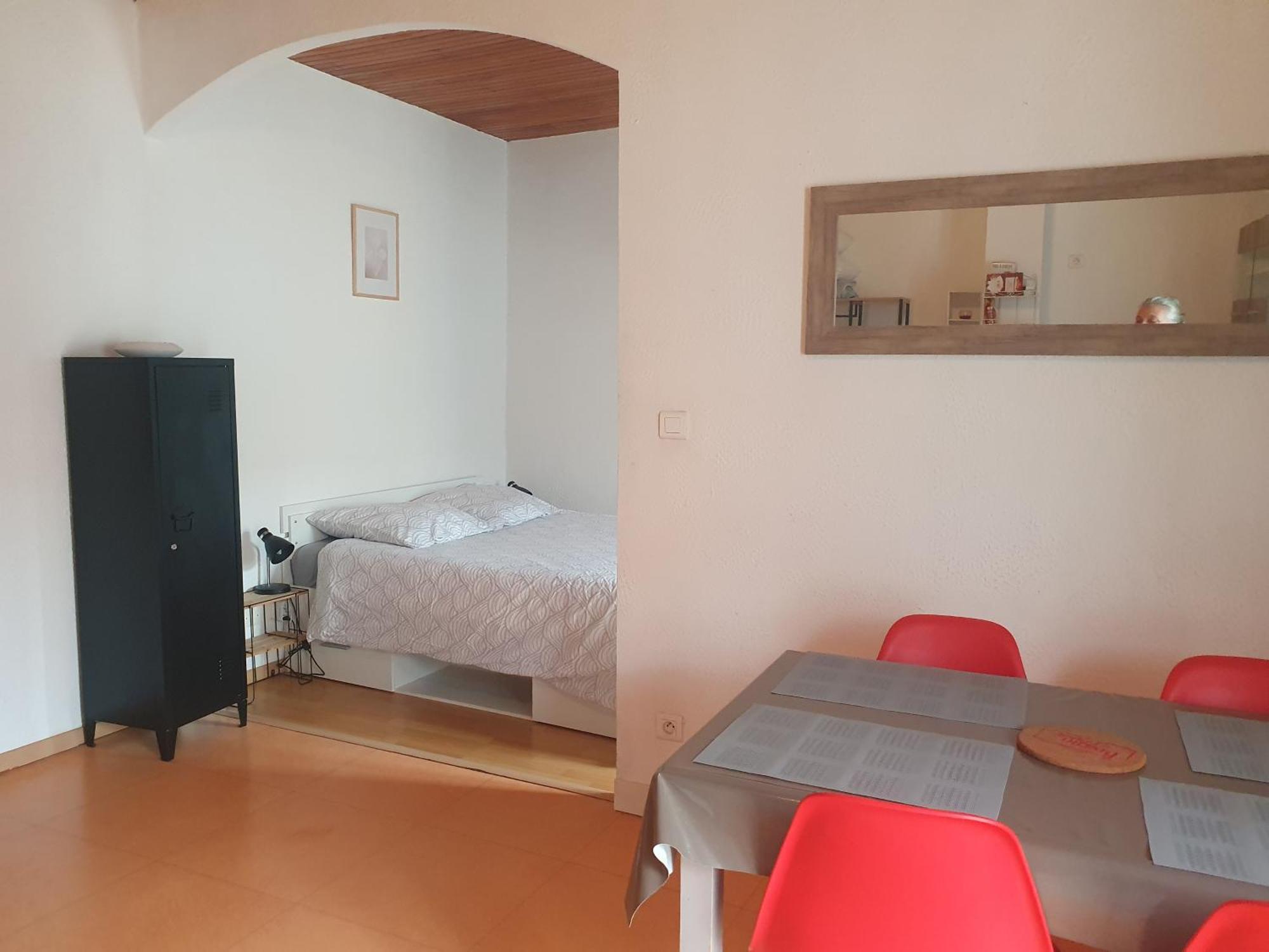 Appartement Meuble Centre Ville นียงส์ ภายนอก รูปภาพ